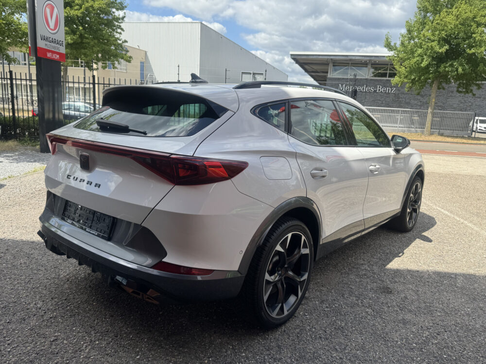 CUPRA Formentor 1.4 e-Hybrid VZ Copper Edition // NAVI // CAMERA // ADAPTIVE CRUISE // CLIMA // 4