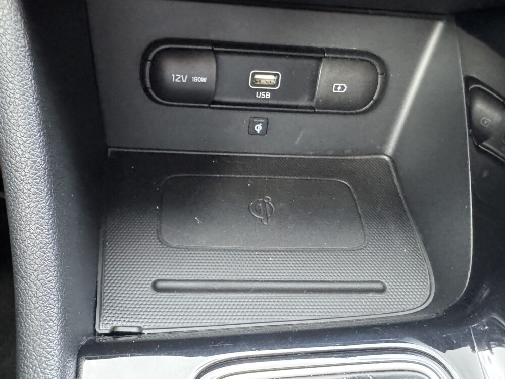 Kia Niro 1.6 GDi Hybrid ExecutiveLine // JBL PREMIUM AUDIO // NAVI // VIRTUAL COCKPIT // CAMERA // ADAPTIVE CRUISE // STOEL VERWARMING // 26