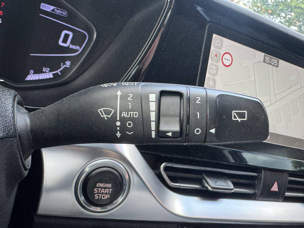 Kia Niro 1.6 GDi Hybrid ExecutiveLine // JBL PREMIUM AUDIO // NAVI // VIRTUAL COCKPIT // CAMERA // ADAPTIVE CRUISE // STOEL VERWARMING // 27