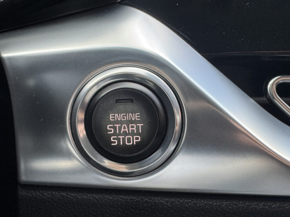 Kia Niro 1.6 GDi Hybrid ExecutiveLine // JBL PREMIUM AUDIO // NAVI // VIRTUAL COCKPIT // CAMERA // ADAPTIVE CRUISE // STOEL VERWARMING // 29