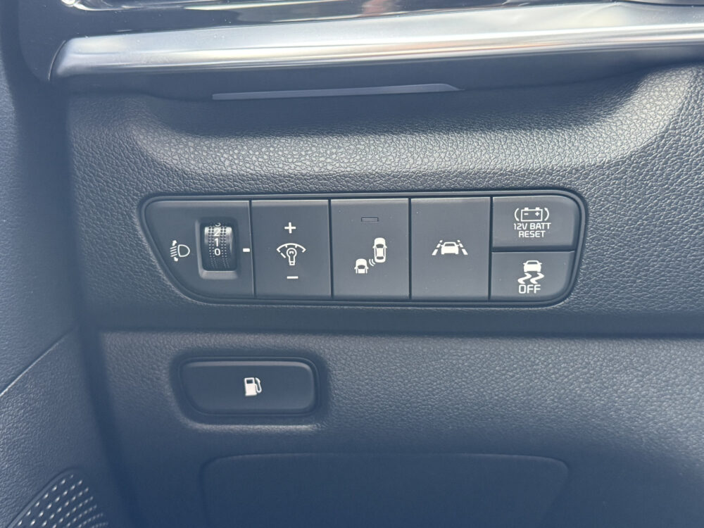 Kia Niro 1.6 GDi Hybrid ExecutiveLine // JBL PREMIUM AUDIO // NAVI // VIRTUAL COCKPIT // CAMERA // ADAPTIVE CRUISE // STOEL VERWARMING // 30