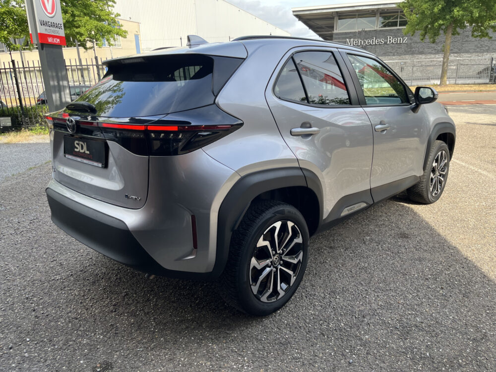 Toyota Yaris Cross 1.5 Hybrid 115 First Edition // ADAPT. CRUISE // KEYLESS // APPLE-ANDROID AUTO // CAMERA // STOELVERWARMING // 6