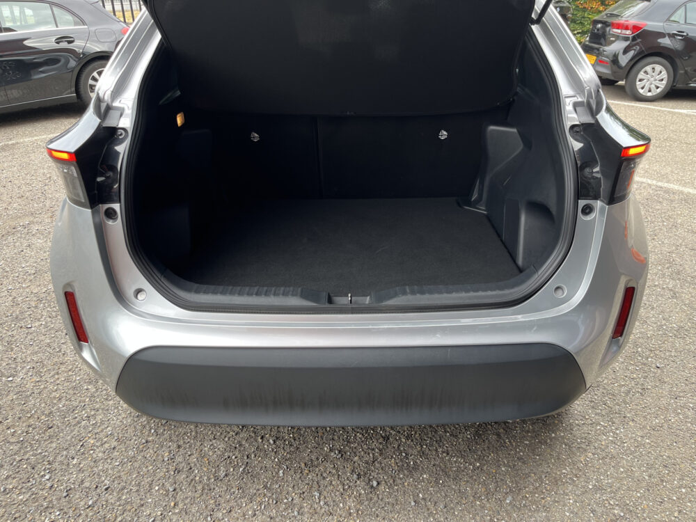 Toyota Yaris Cross 1.5 Hybrid 115 First Edition // ADAPT. CRUISE // KEYLESS // APPLE-ANDROID AUTO // CAMERA // STOELVERWARMING // 14
