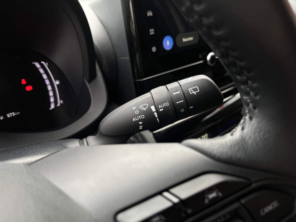 Toyota Yaris Cross 1.5 Hybrid 115 First Edition // ADAPT. CRUISE // KEYLESS // APPLE-ANDROID AUTO // CAMERA // STOELVERWARMING // 26