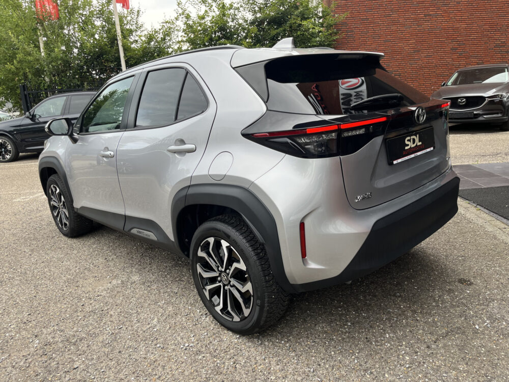 Toyota Yaris Cross 1.5 Hybrid 115 First Edition // ADAPT. CRUISE // KEYLESS // APPLE-ANDROID AUTO // CAMERA // STOELVERWARMING // 3