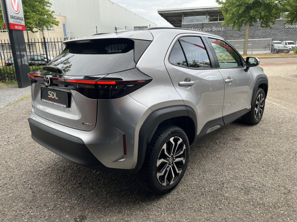 Toyota Yaris Cross 1.5 Hybrid 115 First Edition // ADAPT. CRUISE // KEYLESS // APPLE-ANDROID AUTO // CAMERA // STOELVERWARMING // 6