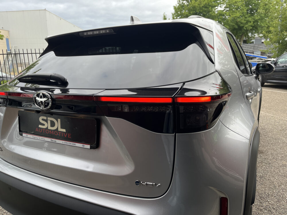 Toyota Yaris Cross 1.5 Hybrid 115 First Edition // ADAPT. CRUISE // KEYLESS // APPLE-ANDROID AUTO // CAMERA+SENSOREN // STOELVERWARMING // 13