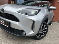 Toyota Yaris Cross 1.5 Hybrid 115 First Edition // ADAPT. CRUISE // KEYLESS // APPLE-ANDROID AUTO // CAMERA+SENSOREN // STOELVERWARMING // 43