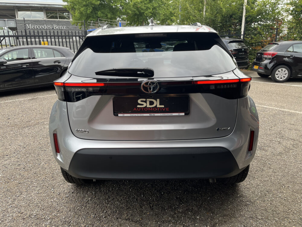 Toyota Yaris Cross 1.5 Hybrid 115 First Edition // ADAPT. CRUISE // KEYLESS // APPLE-ANDROID AUTO // CAMERA+SENSOREN // STOELVERWARMING // 5