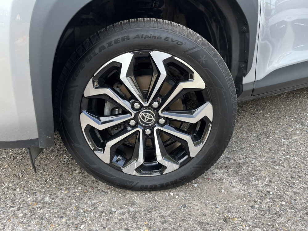 Toyota Yaris Cross 1.5 Hybrid 115 First Edition // ADAPT. CRUISE // KEYLESS // APPLE-ANDROID AUTO // CAMERA+SENSOREN // STOELVERWARMING // 11