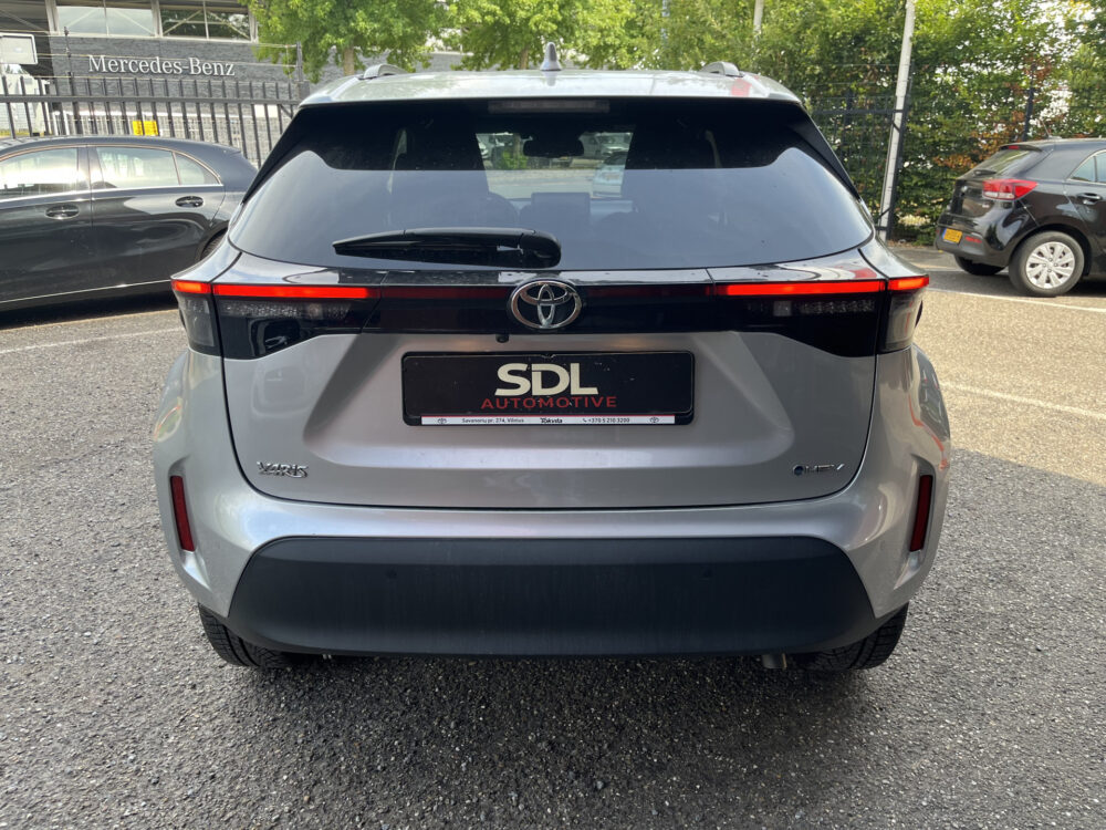 Toyota Yaris Cross 1.5 Hybrid 115 First Edition // ADAPT. CRUISE // KEYLESS // APPLE-ANDROID AUTO // CAMERA+SENSOREN // STOELVERWARMING // 5