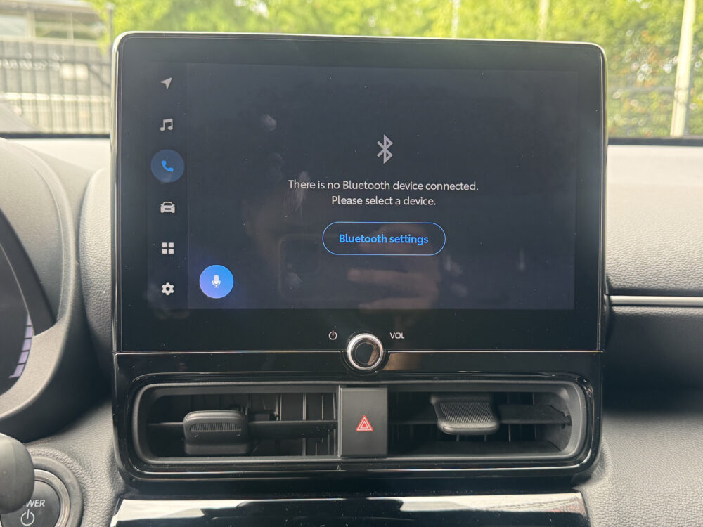 Toyota Yaris Cross 1.5 Hybrid 115 First Edition // ADAPT. CRUISE // KEYLESS // APPLE-ANDROID AUTO // CAMERA+SENSOREN // STOEL + STUUR VERWARMING // 15