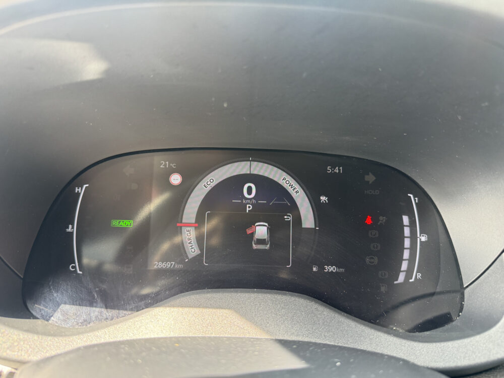 Toyota Yaris Cross 1.5 Hybrid 115 First Edition // ADAPT. CRUISE // KEYLESS // APPLE-ANDROID AUTO // CAMERA+SENSOREN // STOEL + STUUR VERWARMING // 21