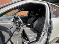 Toyota Yaris Cross 1.5 Hybrid 115 First Edition // ADAPT. CRUISE // KEYLESS // APPLE-ANDROID AUTO // CAMERA+SENSOREN // STOEL + STUUR VERWARMING // 39