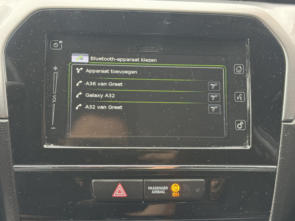 Suzuki Vitara 1.6 Exclusive // TREKHAAK // NAVI // CLIMA // CRUISE // CAMERA // STOEL VERWARMING // APPLE CARPLAY-ANDROID AUTO // 17