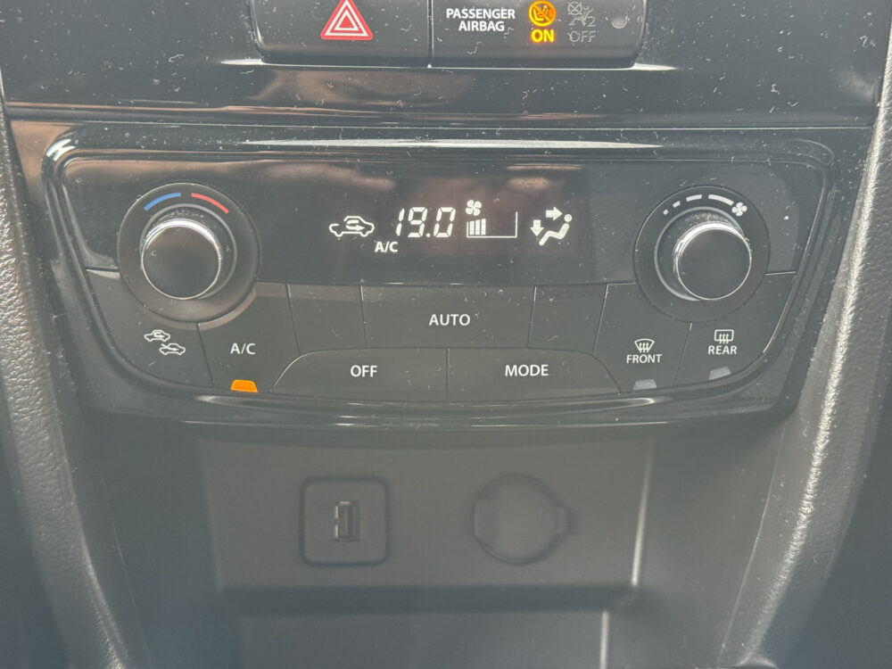 Suzuki Vitara 1.6 Exclusive // TREKHAAK // NAVI // CLIMA // CRUISE // CAMERA // STOEL VERWARMING // APPLE CARPLAY-ANDROID AUTO // 20