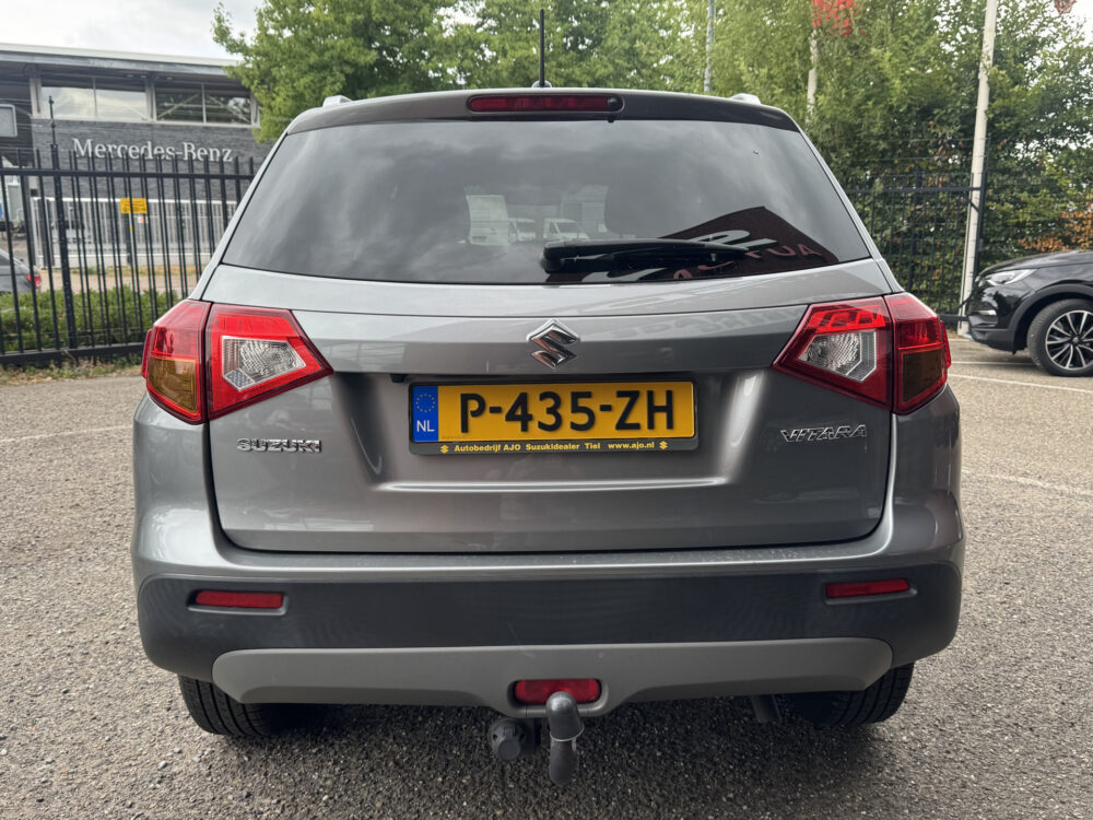 Suzuki Vitara 1.6 Exclusive // TREKHAAK // NAVI // CLIMA // CRUISE // CAMERA // STOEL VERWARMING // APPLE CARPLAY-ANDROID AUTO // 5