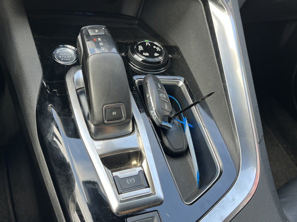 Peugeot 3008 1.6 TURBO GT Line // FULL OPTIONS!! // TREKHAAK // MASSAGE STOELEN // FOCAL PREMIUM AUDIO // ADAPTIVE CRUISE // PANO SCHUIF-KANT 31
