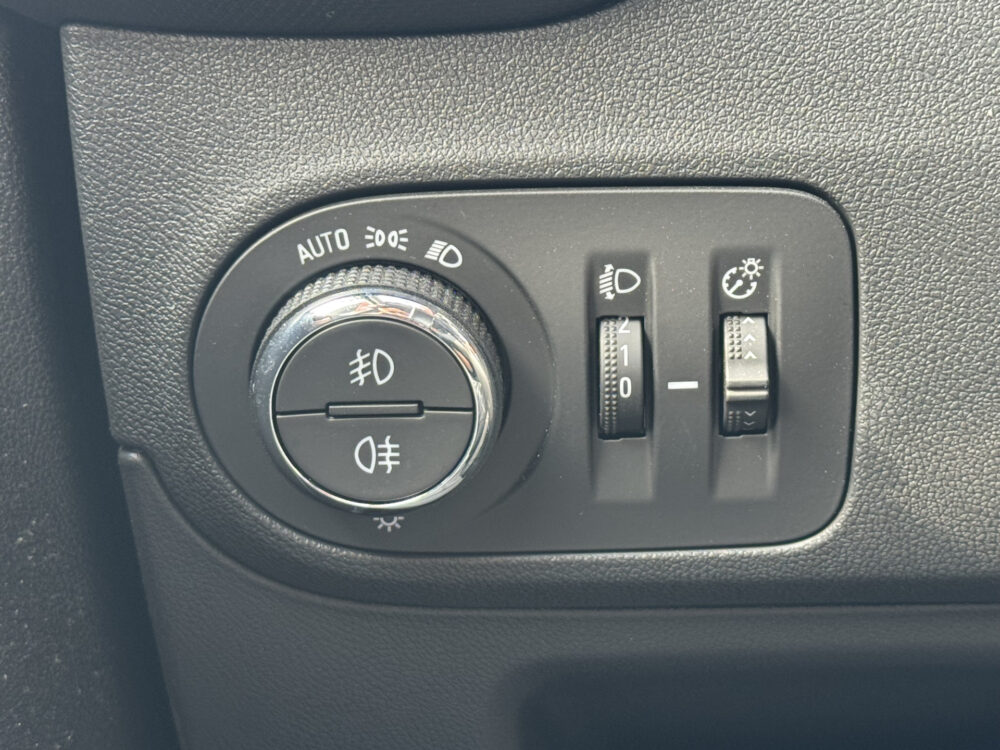 Opel Crossland X 1.2 Edition // TREKHAAK // DEALER ONDERHOUDEN! // APPLE CARPLAY - ANDROID AUTO // CRUISE // 22