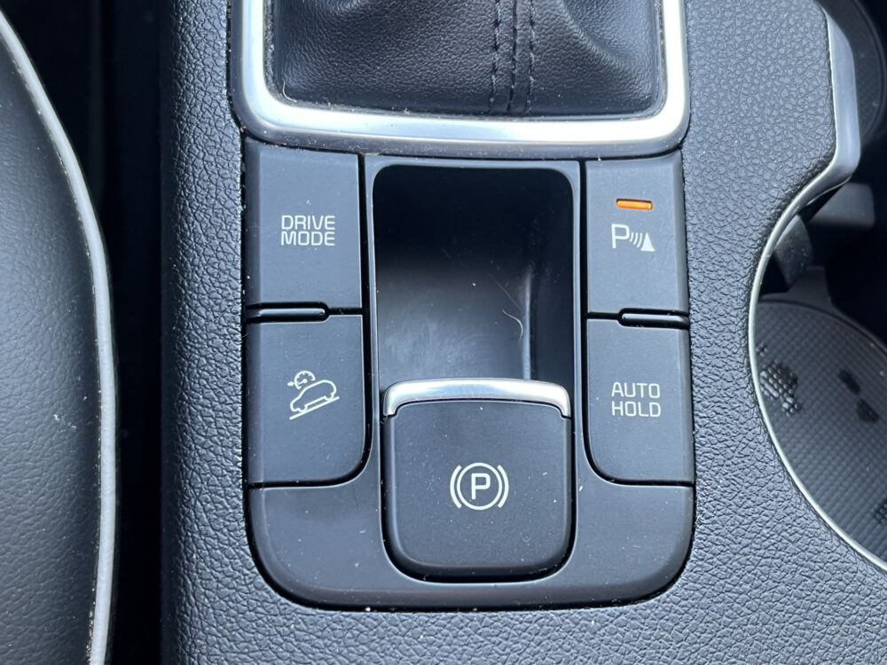 Kia Sportage 1.6 T-GDI Black Edition // NAVI // JBL PREMIUM AUDIO // CRUISE // PANO-SCHUIF KANTEL DAK // DODEN HOEK SENSOR // 29
