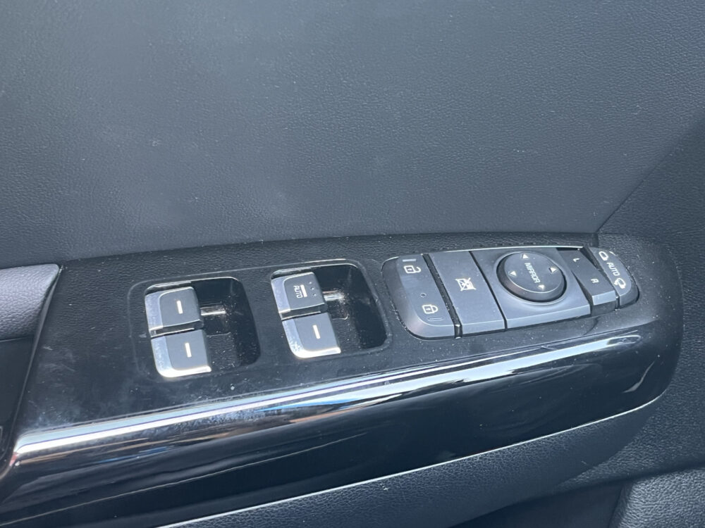 Kia Sportage 1.6 T-GDI Black Edition // NAVI // JBL PREMIUM AUDIO // CRUISE // PANO-SCHUIF KANTEL DAK // DODEN HOEK SENSOR // 32