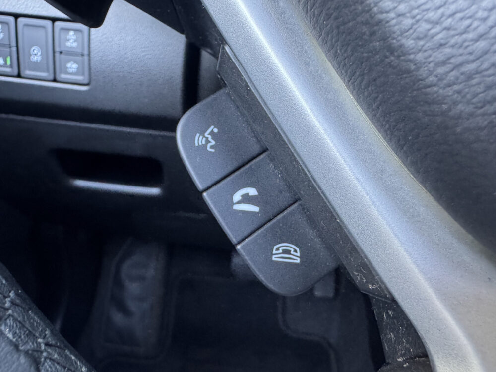 Suzuki Vitara 1.6 High Executive // SCHUIF-KANTELDAK // ADAPT. CRUISE // KEYLESS // CAMERA+SENSOREN // STOELVERWARMING // 17