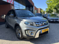 Suzuki Vitara 1.6 High Executive // SCHUIF-KANTELDAK // ADAPT. CRUISE // KEYLESS // CAMERA+SENSOREN // STOELVERWARMING // 36
