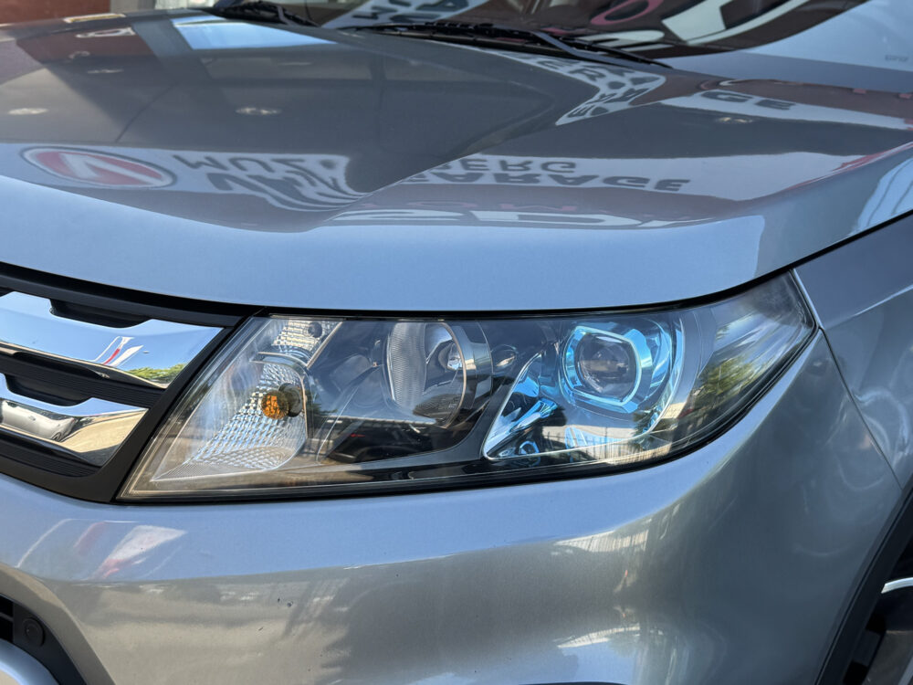 Suzuki Vitara 1.6 High Executive // SCHUIF-KANTELDAK // ADAPT. CRUISE // KEYLESS // CAMERA+SENSOREN // STOELVERWARMING // 8