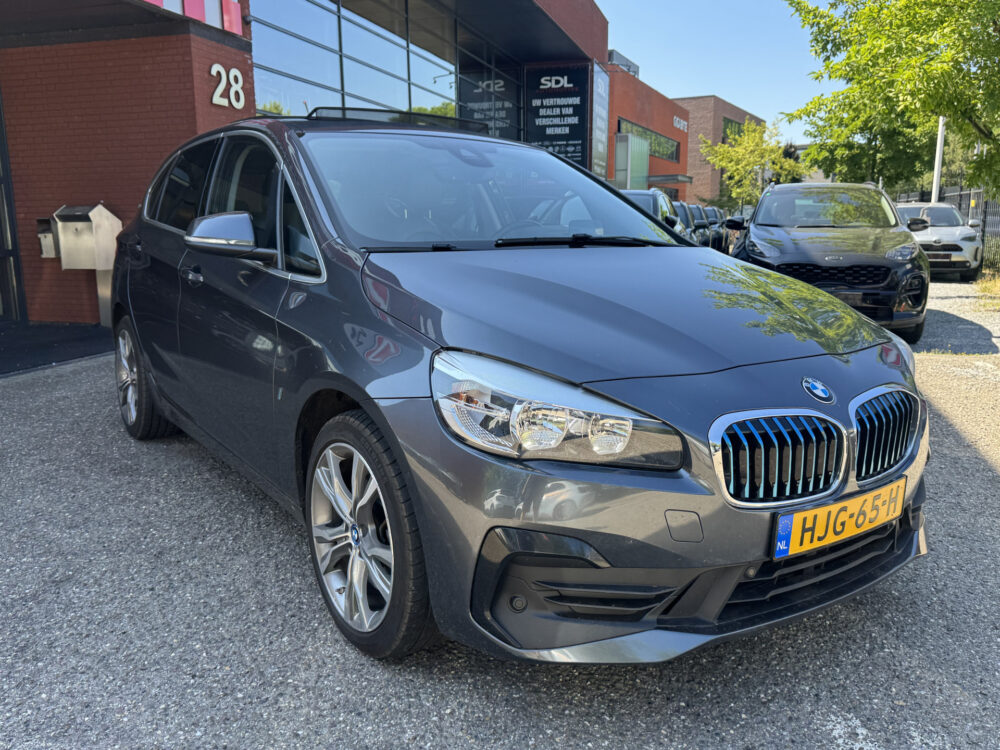 BMW 2 Serie Active Tourer 225xe iPerformance Executive // NAVI // CAMERA // HEAD UP DISPLAY // PANO SCHUIF-KANTEL DAK // CLIMA // CRUISE //  2