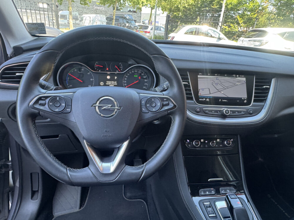 Opel Grandland X 1.6 Turbo Hybrid4 Ultimate 300 PK!! // TREKHAAK // NAVI // ADAPTIVE CRUISE // CLIMA // CAMERA // MEMORY SEATS // DAB RADIO // 10