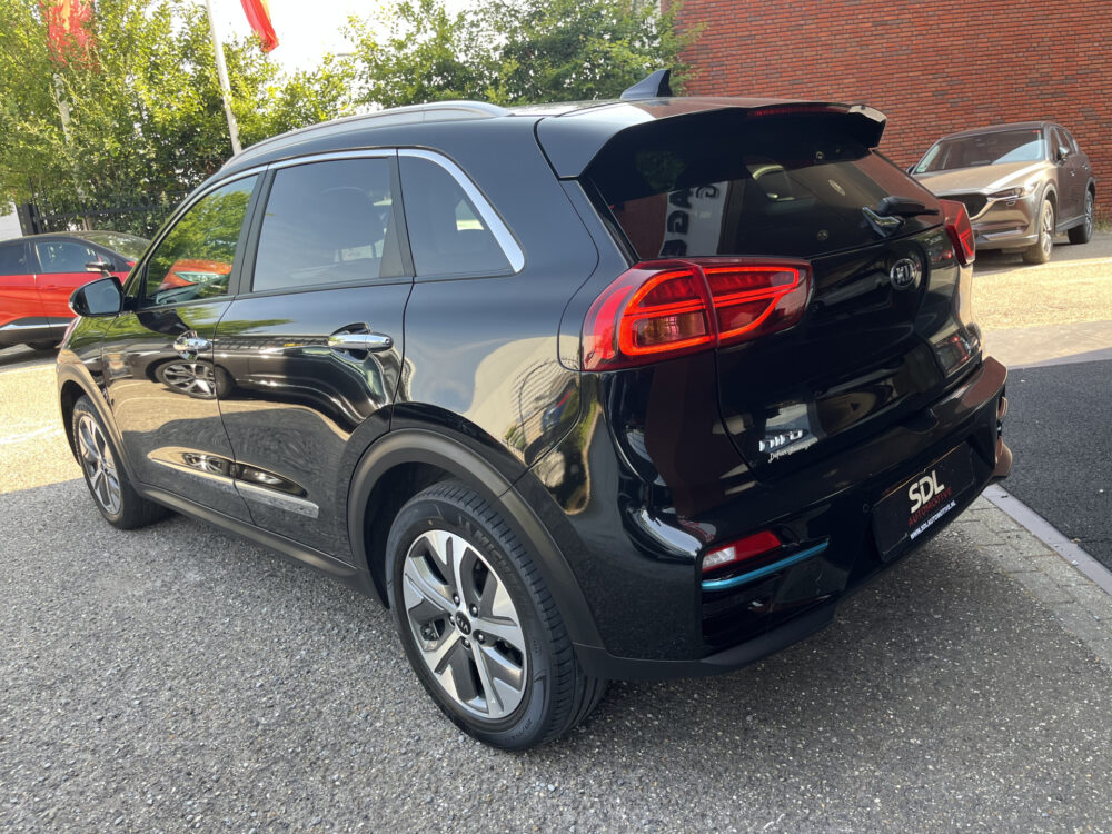 Kia Niro EV ExecutiveLine 64.8 kWh // SCHUIF-KANTELDAK // LEDER // ELEK.STOEL+GEHEUGEN // DODEHOEK // JBL // KEYLESS // STOELVERKOELING-VERW 3