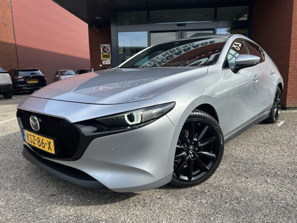 Mazda 3 2.0 e-SkyActiv-X M Hybrid 180PK!! Comfort // BOSE PREMIUM AUDIO // NAVI // CAMERA // ADAPTIVE CRUISE // APPLE CARPLAY - ANDROID  1