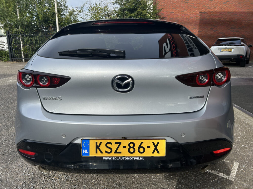 Mazda 3 2.0 e-SkyActiv-X M Hybrid 180PK!! Comfort // BOSE PREMIUM AUDIO // NAVI // CAMERA // ADAPTIVE CRUISE // APPLE CARPLAY - ANDROID  5