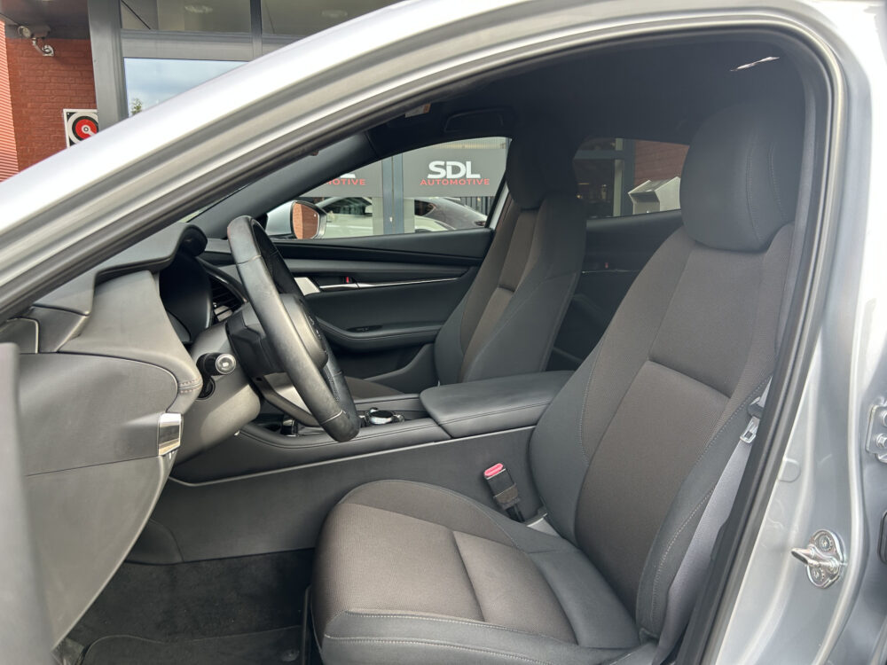 Mazda 3 2.0 e-SkyActiv-X M Hybrid 180PK!! Comfort // BOSE PREMIUM AUDIO // NAVI // CAMERA // ADAPTIVE CRUISE // APPLE CARPLAY - ANDROID  8