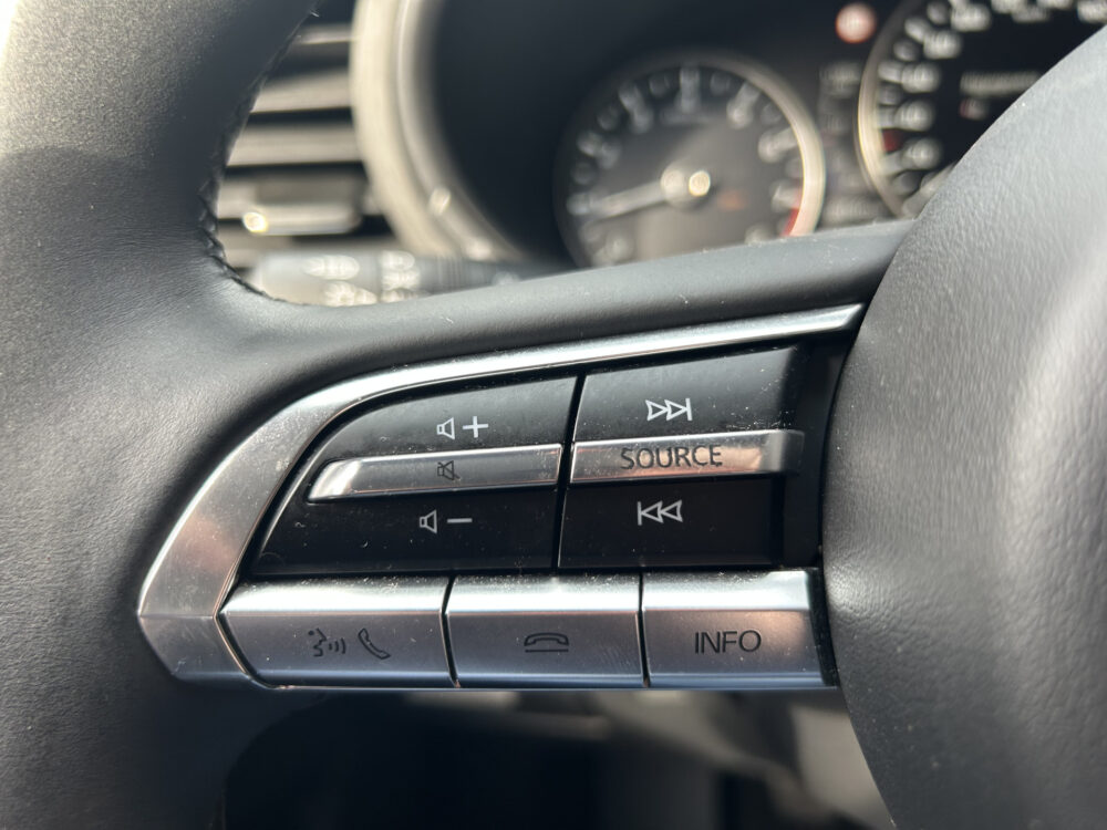 Mazda 3 2.0 e-SkyActiv-X M Hybrid 180PK!! Comfort // BOSE PREMIUM AUDIO // NAVI // CAMERA // ADAPTIVE CRUISE // APPLE CARPLAY - ANDROID  9