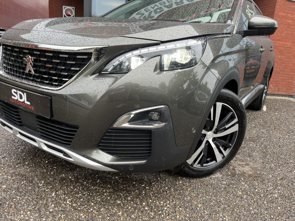 Peugeot 5008 1.6 Turbo Allure 181PK! // LEDER // ELEK.STOEL+GEHEUGEN // SCHUIF-KANTELDAK // CAMERA+SENSOREN // NAVI // STOELVERWARMING // 10