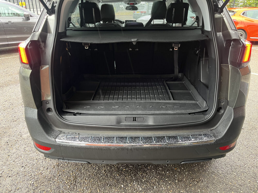 Peugeot 5008 1.6 Turbo Allure 181PK! // LEDER // ELEK.STOEL+GEHEUGEN // SCHUIF-KANTELDAK // CAMERA+SENSOREN // NAVI // STOELVERWARMING // 13