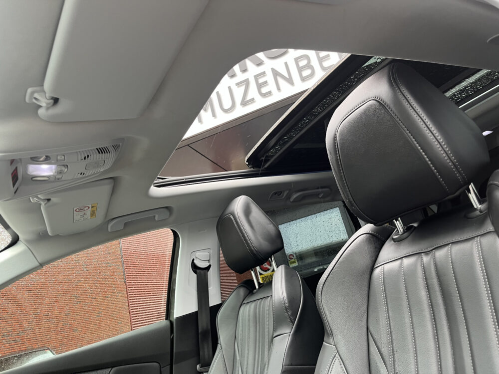 Peugeot 5008 1.6 Turbo Allure 181PK! // LEDER // ELEK.STOEL+GEHEUGEN // SCHUIF-KANTELDAK // CAMERA+SENSOREN // NAVI // STOELVERWARMING // 15