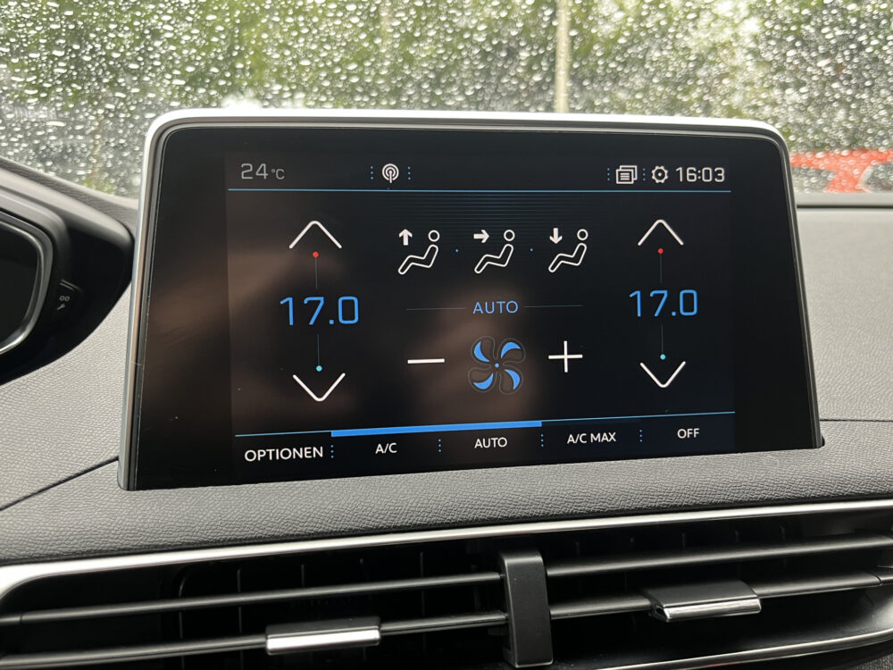 Peugeot 5008 1.6 Turbo Allure 181PK! // LEDER // ELEK.STOEL+GEHEUGEN // SCHUIF-KANTELDAK // CAMERA+SENSOREN // NAVI // STOELVERWARMING // 24