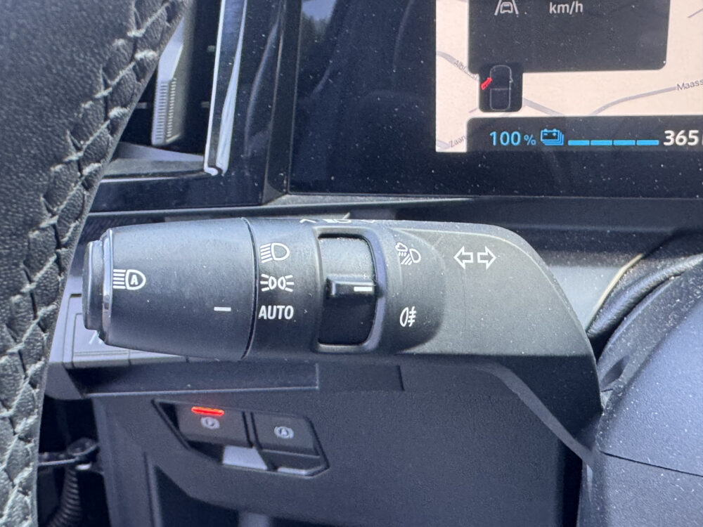 Renault Mégane E-Tech EV40 Boost Charge Equilibre // SNEL LADEN!! // FULL LED // APPLE CARPLAY / ANDROID AUTO // CAMERA // DIGITAAL DISPLAY //  25