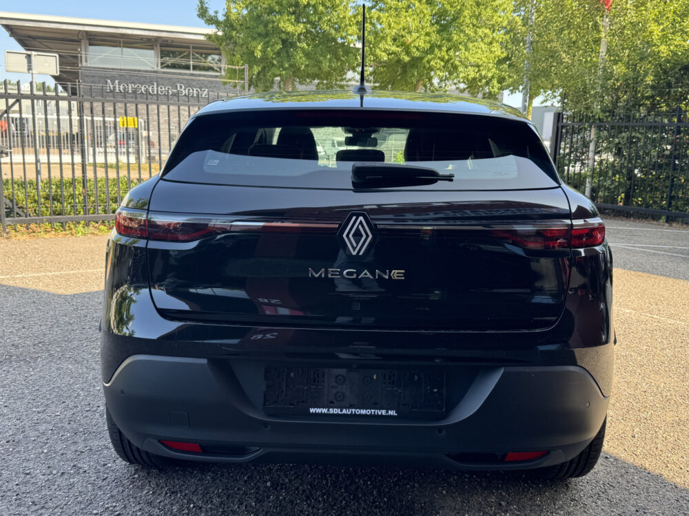 Renault Mégane E-Tech EV40 Boost Charge Equilibre // SNEL LADEN!! // FULL LED // APPLE CARPLAY / ANDROID AUTO // CAMERA // DIGITAAL DISPLAY //  5