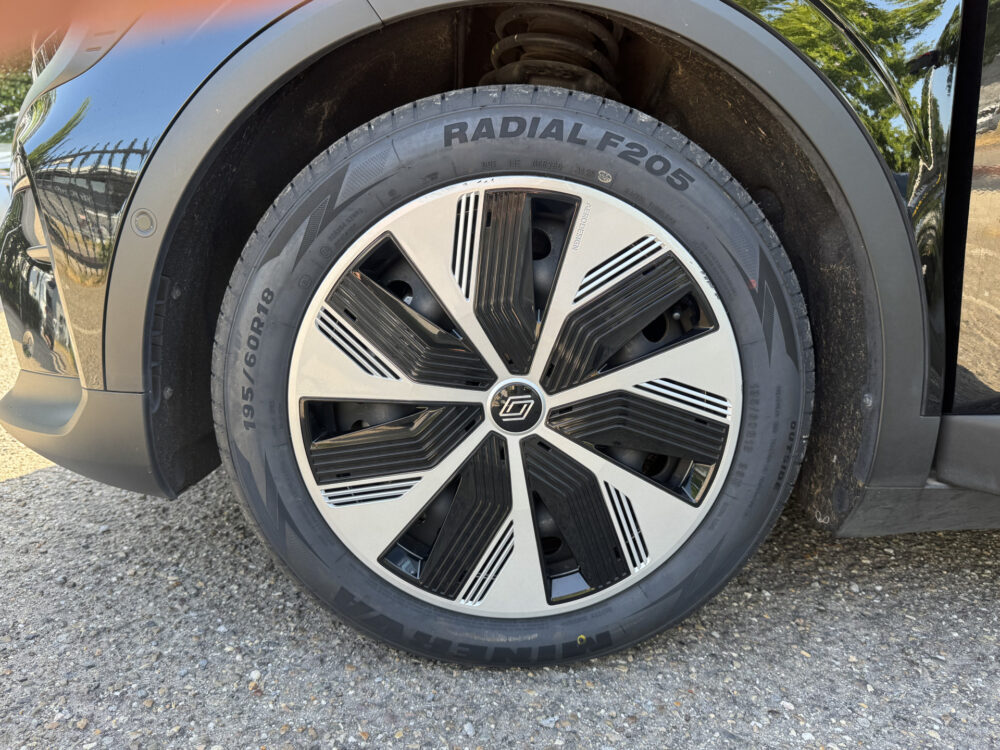 Renault Mégane E-Tech EV40 Boost Charge Equilibre // SNEL LADEN!! // FULL LED // APPLE CARPLAY / ANDROID AUTO // CAMERA // DIGITAAL DISPLAY //  7
