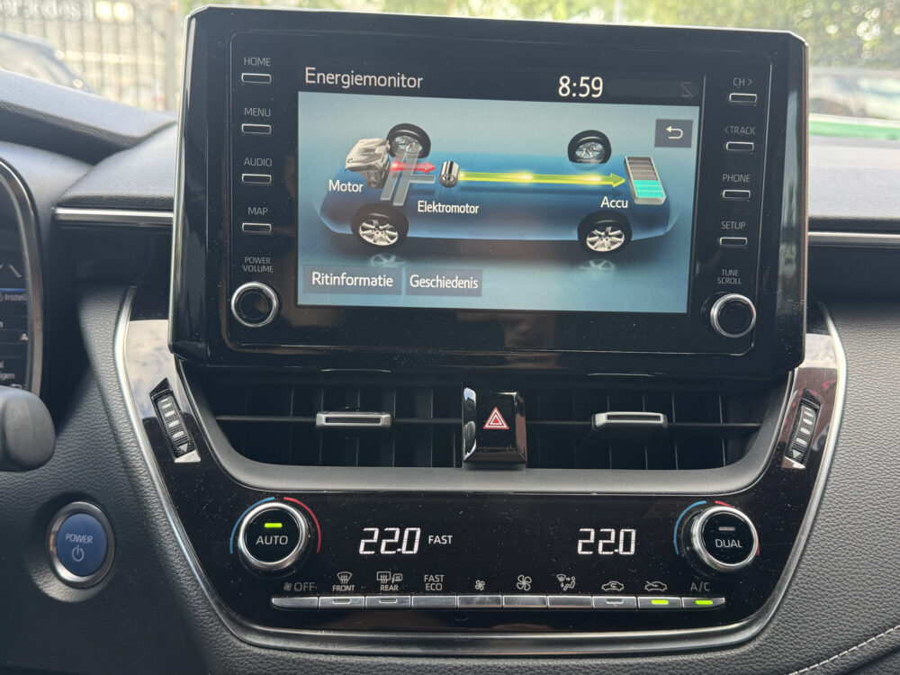 Toyota Corolla 2.0 Hybrid Dynamic 180PK!! // NAVI // CAMERA // ADAPTIVE CRUISE // APPLE CARPLAY-ANDROID AUTO // CLIMA // STOELVERWARMING 17
