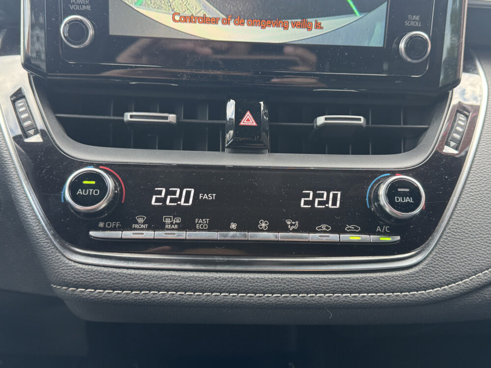 Toyota Corolla 2.0 Hybrid Dynamic 180PK!! // NAVI // CAMERA // ADAPTIVE CRUISE // APPLE CARPLAY-ANDROID AUTO // CLIMA // STOELVERWARMING 20