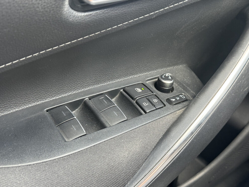 Toyota Corolla 2.0 Hybrid Dynamic 180PK!! // NAVI // CAMERA // ADAPTIVE CRUISE // APPLE CARPLAY-ANDROID AUTO // CLIMA // STOELVERWARMING 26