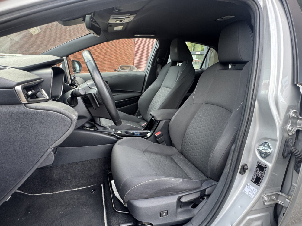 Toyota Corolla 2.0 Hybrid Dynamic 180PK!! // NAVI // CAMERA // ADAPTIVE CRUISE // APPLE CARPLAY-ANDROID AUTO // CLIMA // STOELVERWARMING 8