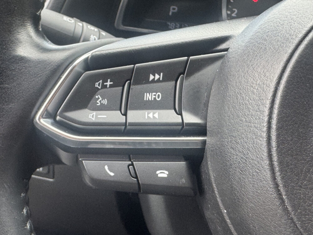 Mazda 3 2.0 SkyActiv-G 120 GT-M // NAVI // CAMERA // HEAD UP DISPLAY // CRUISE // STOEL + STUUR VERWARMING // DAB RADIO // 14
