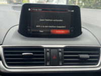 Mazda 3 2.0 SkyActiv-G 120 GT-M // NAVI // CAMERA // HEAD UP DISPLAY // CRUISE // STOEL + STUUR VERWARMING // DAB RADIO // 50