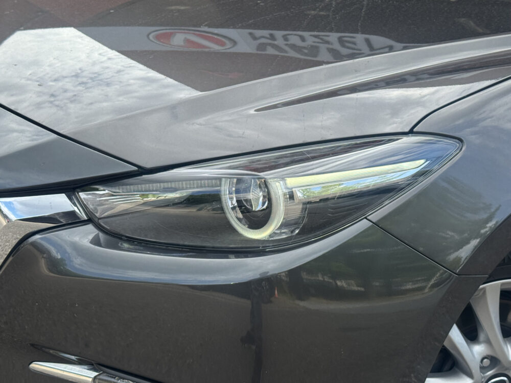 Mazda 3 2.0 SkyActiv-G 120 GT-M // NAVI // CAMERA // HEAD UP DISPLAY // CRUISE // STOEL + STUUR VERWARMING // DAB RADIO // 7
