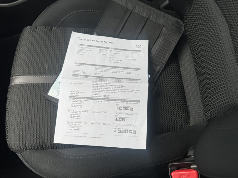 Mazda 3 2.0 SkyActiv-G 120 GT-M // NAVI // CAMERA // HEAD UP DISPLAY // CRUISE // STOEL + STUUR VERWARMING // DAB RADIO // 9